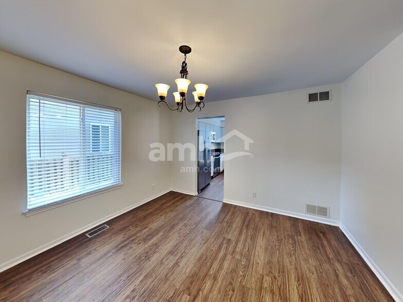 Building Photo - 21744 W Knollwood Dr