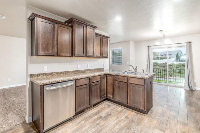 Building Photo - Comfort Meets Convenience in This Herriman...