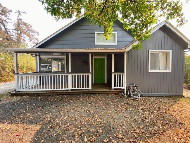 Building Photo - 3761 Willamette St