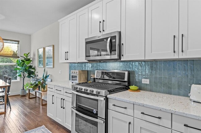 Building Photo - 317 Bridgeford Dr