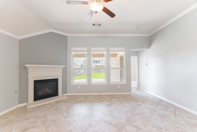 Building Photo - 4583 New Country Dr