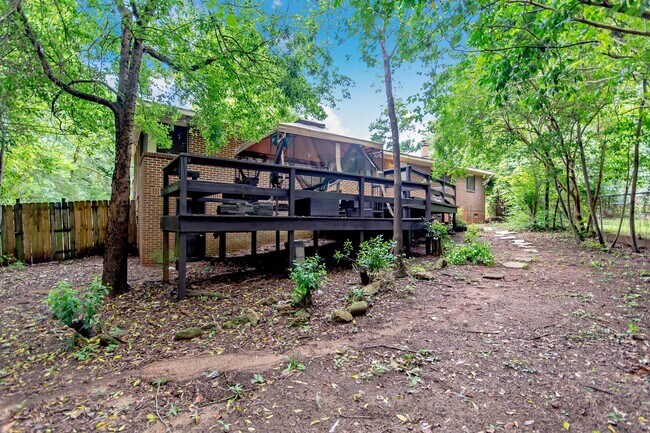 Building Photo - 3105 Pelzer Ave