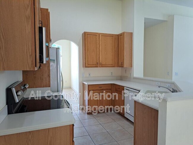 Building Photo - 2814 SW 20th Ave