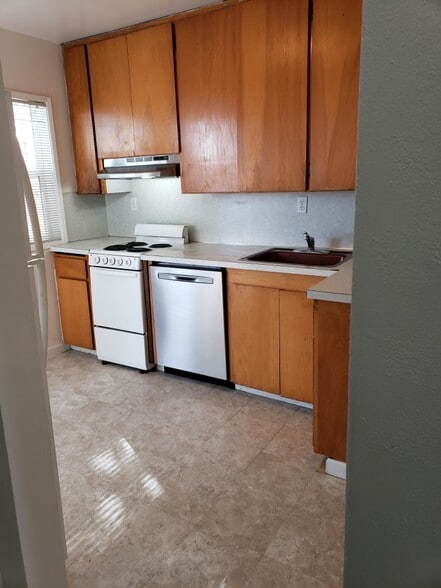 Building Photo - 510 Fig St