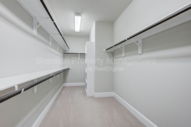 Building Photo - 253 W 27th St