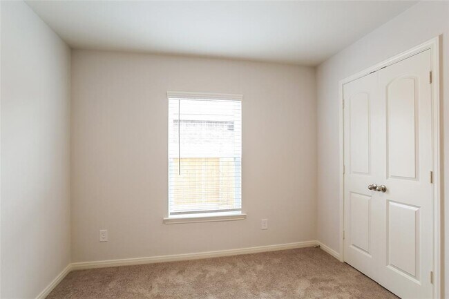 Building Photo - 10494 Red Cardinal Dr
