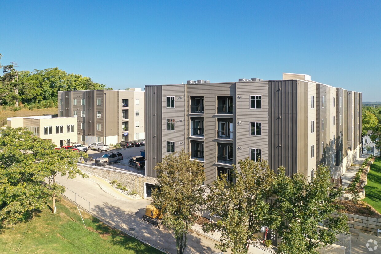 Hawker Apartments - Lawrence, KS 
