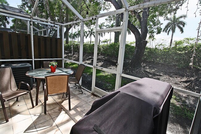 Building Photo - 3618 San Simeon Cir