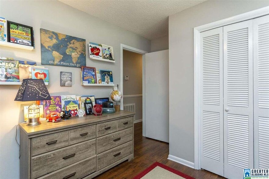 Building Photo - 707 Truss Ferry Rd