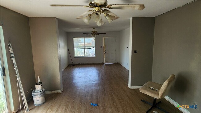 Building Photo - 112 Goates Rd