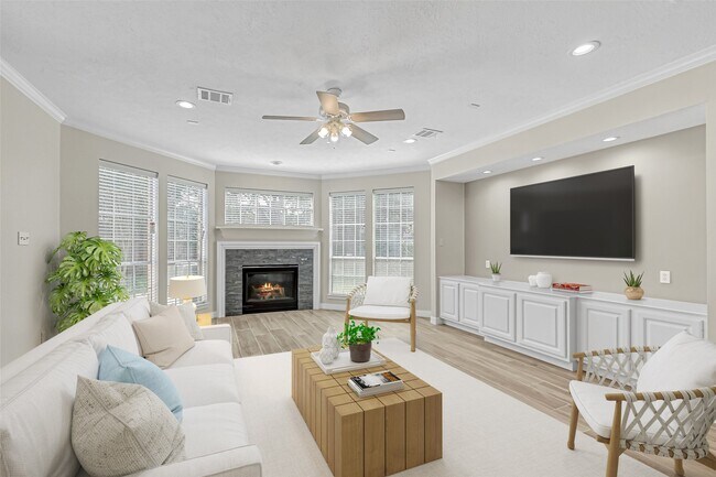 Building Photo - 18 Turtle Creek Manor