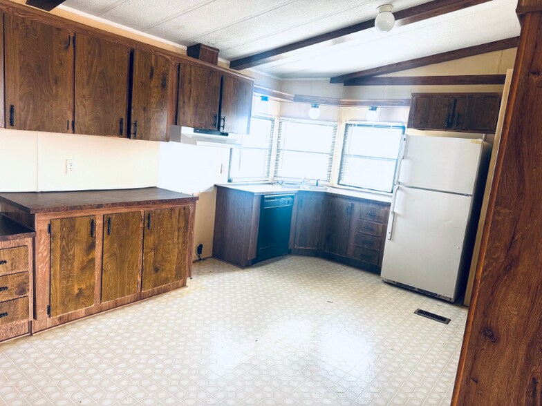 Building Photo - 5006 Lance Loop