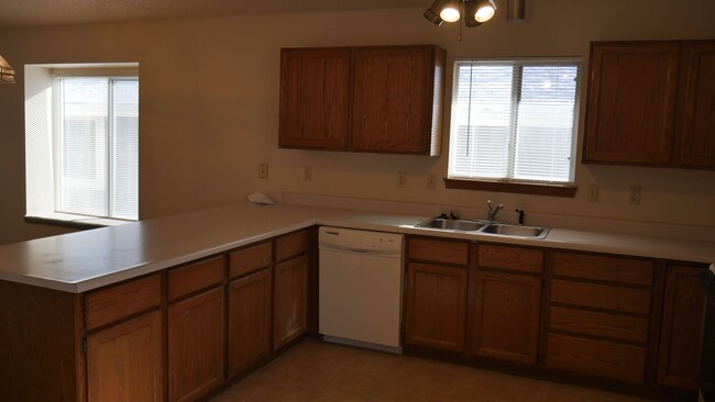 Building Photo - 8226 Scarborough Dr