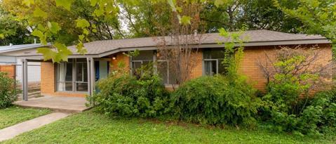 Building Photo - 1602 Westmoor Dr