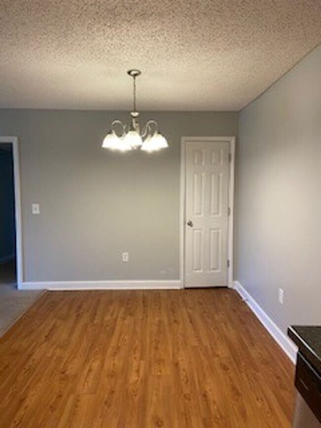 Building Photo - cpb7