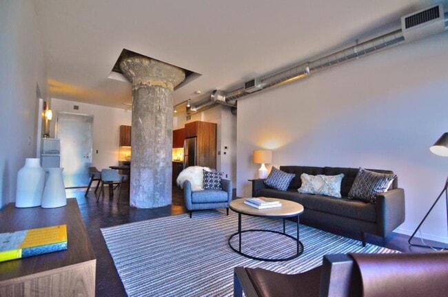 Building Photo - 1.0 bedroom in Somerville Massachusetts 02143