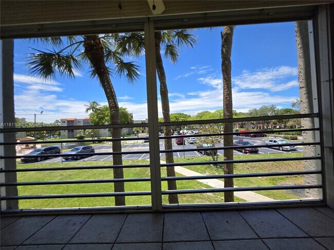 Building Photo - 1830 SW 81st Ave