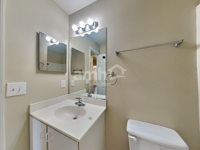 Building Photo - 30230 Double Dr