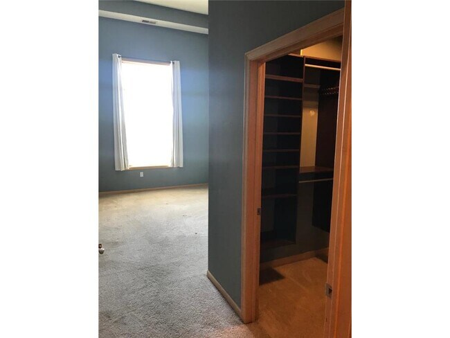 Building Photo - 3310 Nicollet Ave