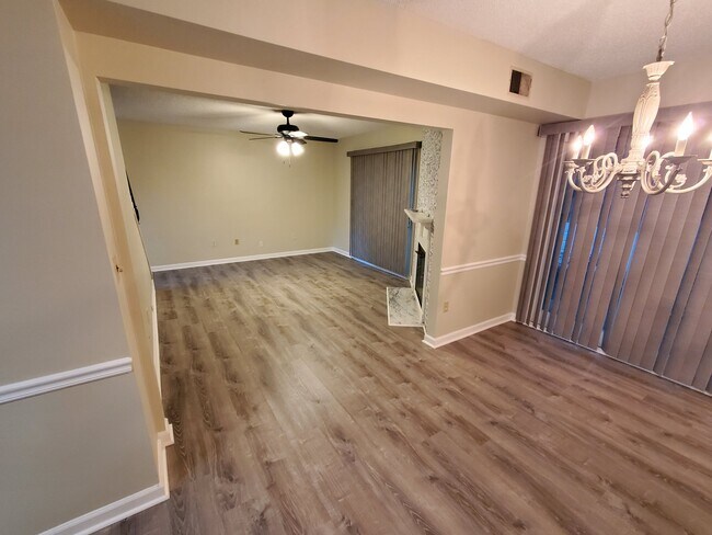 Building Photo - 237 Timber Ct