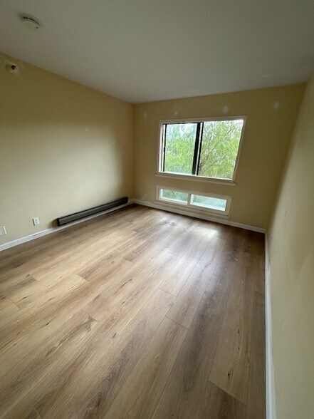 Building Photo - 977 El Camino Real
