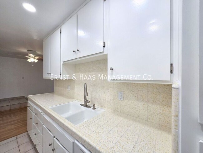 Building Photo - 3565 Linden Ave