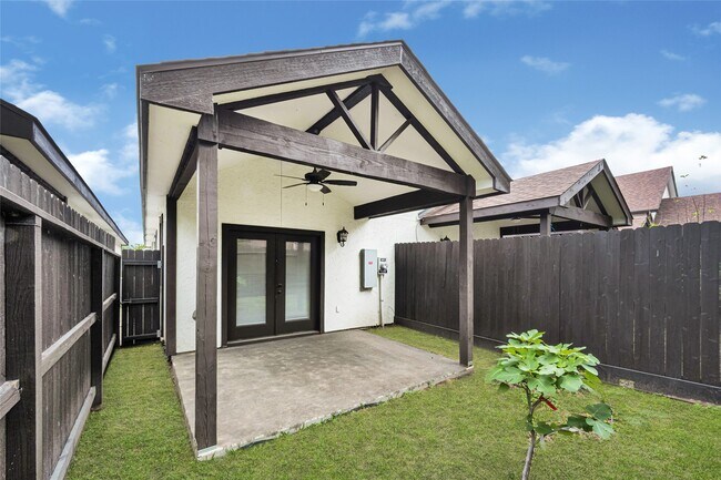 Building Photo - 29529 Turnbury Village Dr