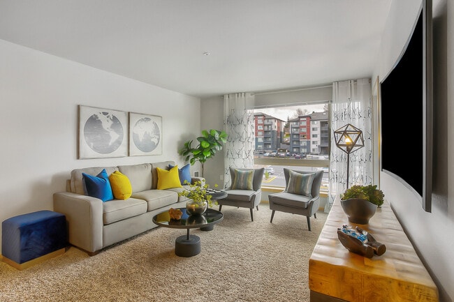 Waterview Crossing Apartments Des Moines, WA Apartment