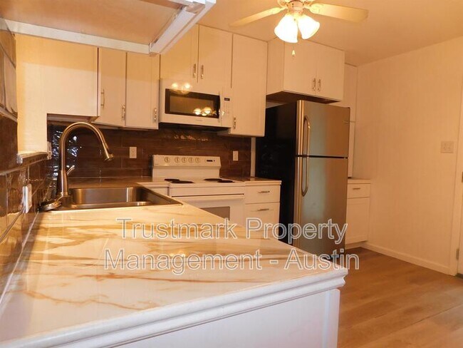 Building Photo - 11908 Broad Oaks Dr