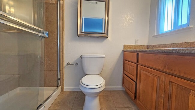 Building Photo - 422 Florin Rd