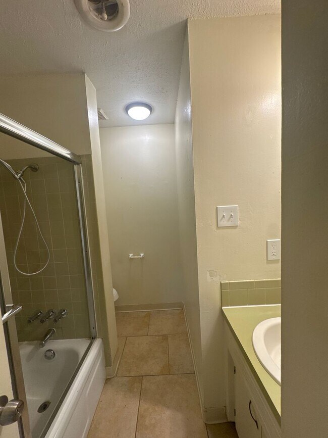 Building Photo - S. 39TH DUPLEX