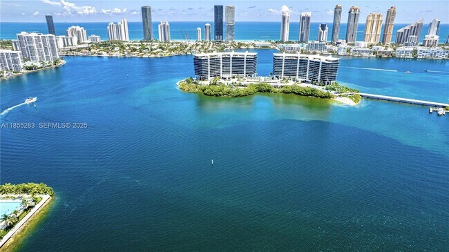 Building Photo - 3255 NE 184th St