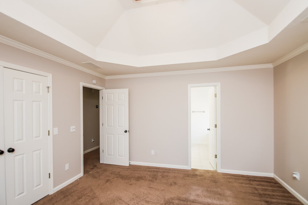 Building Photo - 1042 Whispering Woods Dr