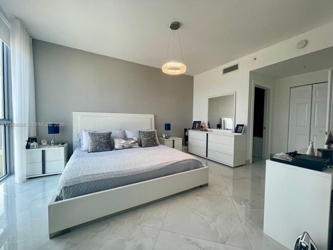 Building Photo - 140 S Dixie Hwy