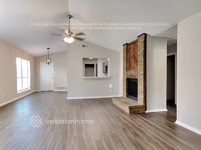 Building Photo - 1118 Sandalwood Ln