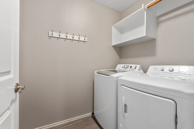 Building Photo - 19 Musk Rose Ct