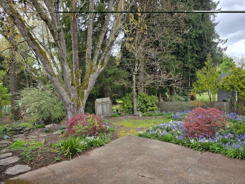 Building Photo - 5955 SW 179th Ave