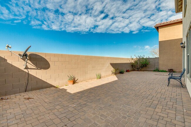 Building Photo - Charming 4 Bed home in Avondale with commu...
