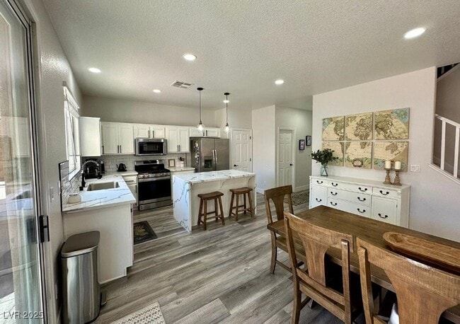 Building Photo - 11057 Village Ridge Ln