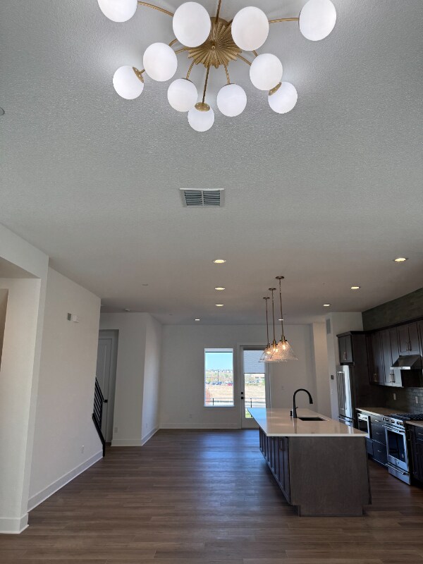 Building Photo - 640 Saddle Dr