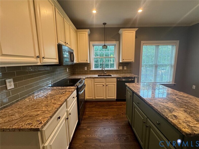 Building Photo - 5708 Carrington Hills Dr
