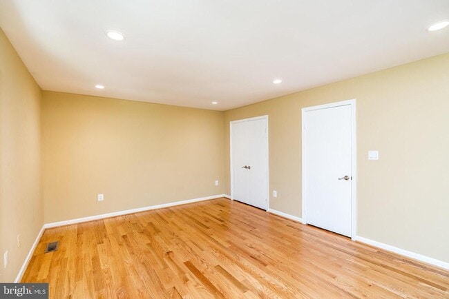 Building Photo - 3134 Delburne Ct