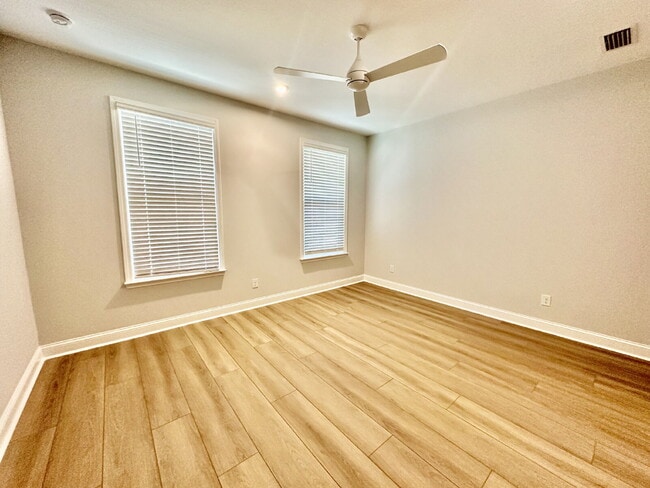 Building Photo - Spacious New Home in Sun City!