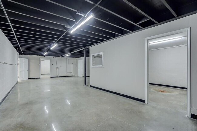 Building Photo - 1710 Texas Ave