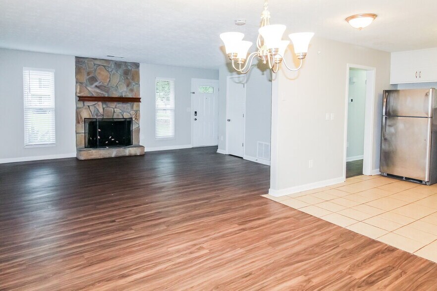 Building Photo - 1893 Gingham Way