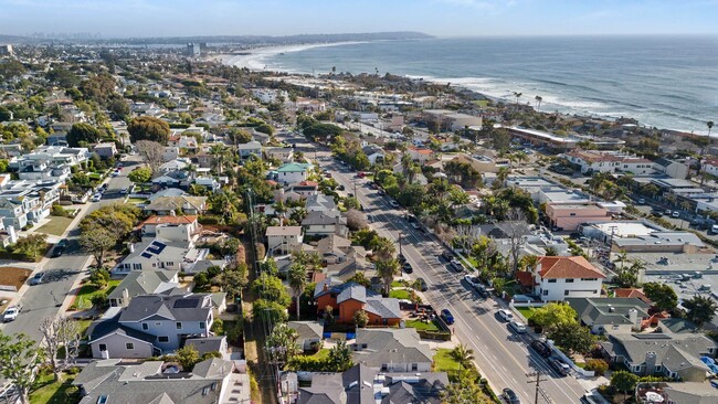 Building Photo - 5673 La Jolla Hermosa Ave