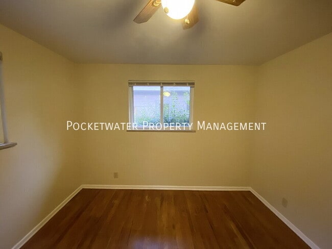 Building Photo - 740 37th St