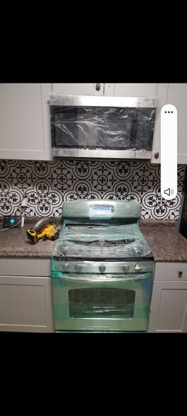 Building Photo - 1607 Abbotston St