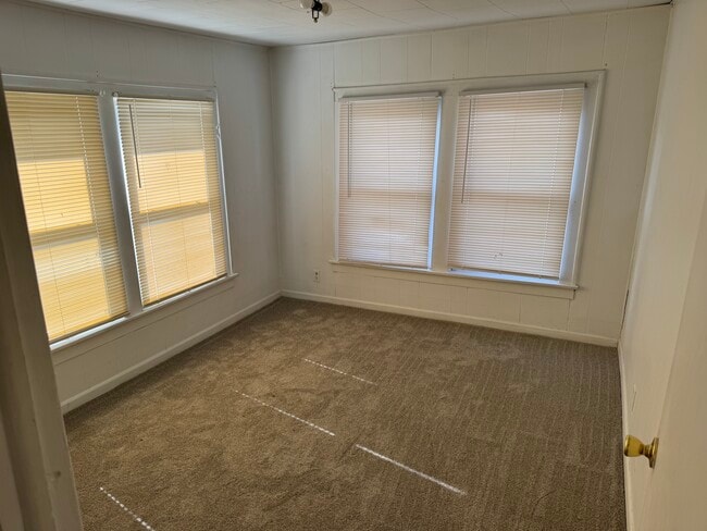 Building Photo - 608 W Michigan Ave