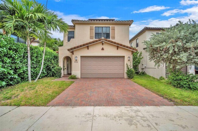 Building Photo - 9712 W 34th Ln